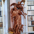 Admont Bibliothek Statue